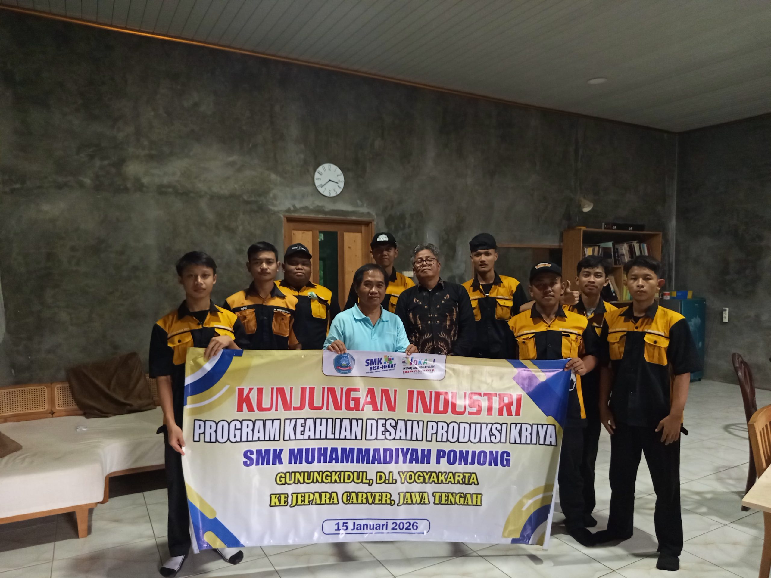 Kunjungan Industri Program Keahlian Desain Produksi KriyaSMK Muhammadiyah Ponjong ke Indospace Group Unit 1 Jepara